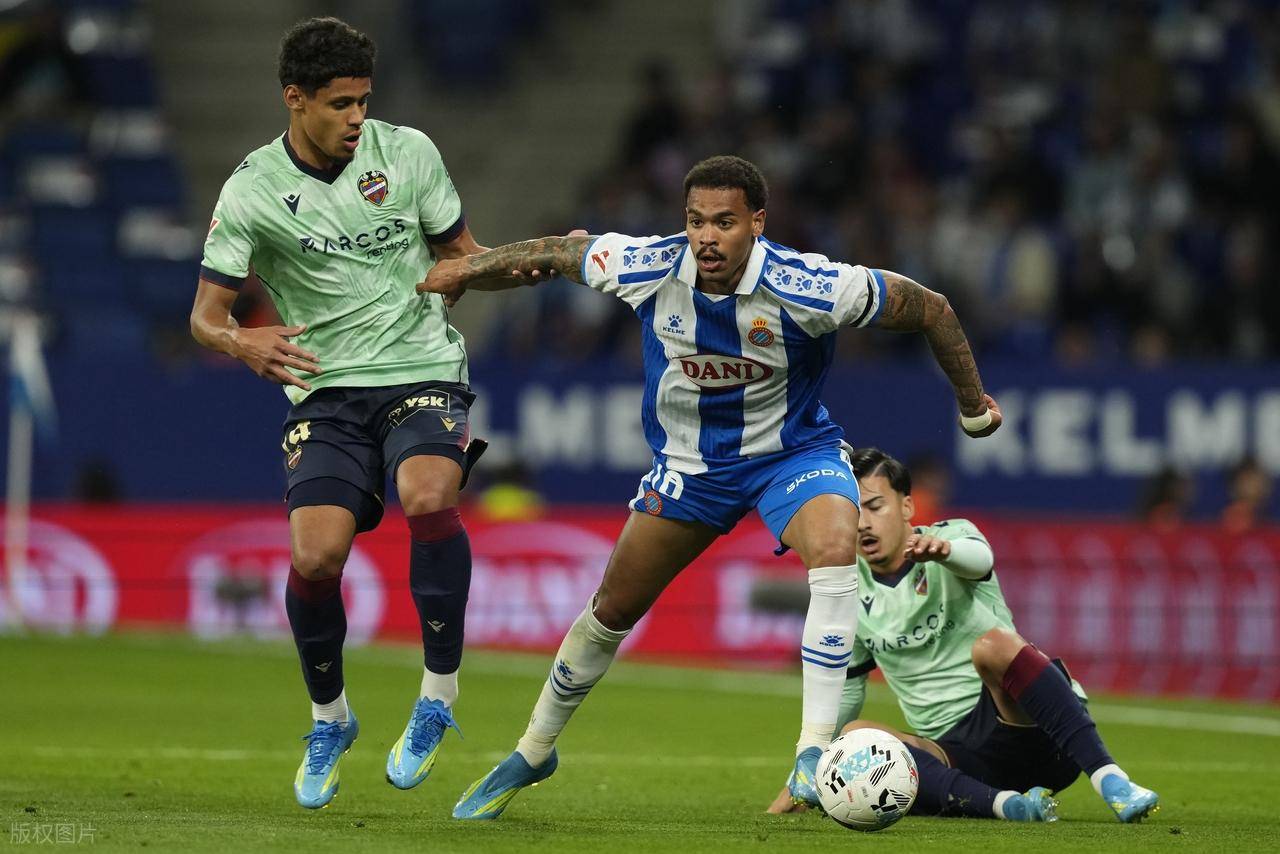 随着10人西班牙人0-0西甲倒数第二，西甲最新积分榜出炉